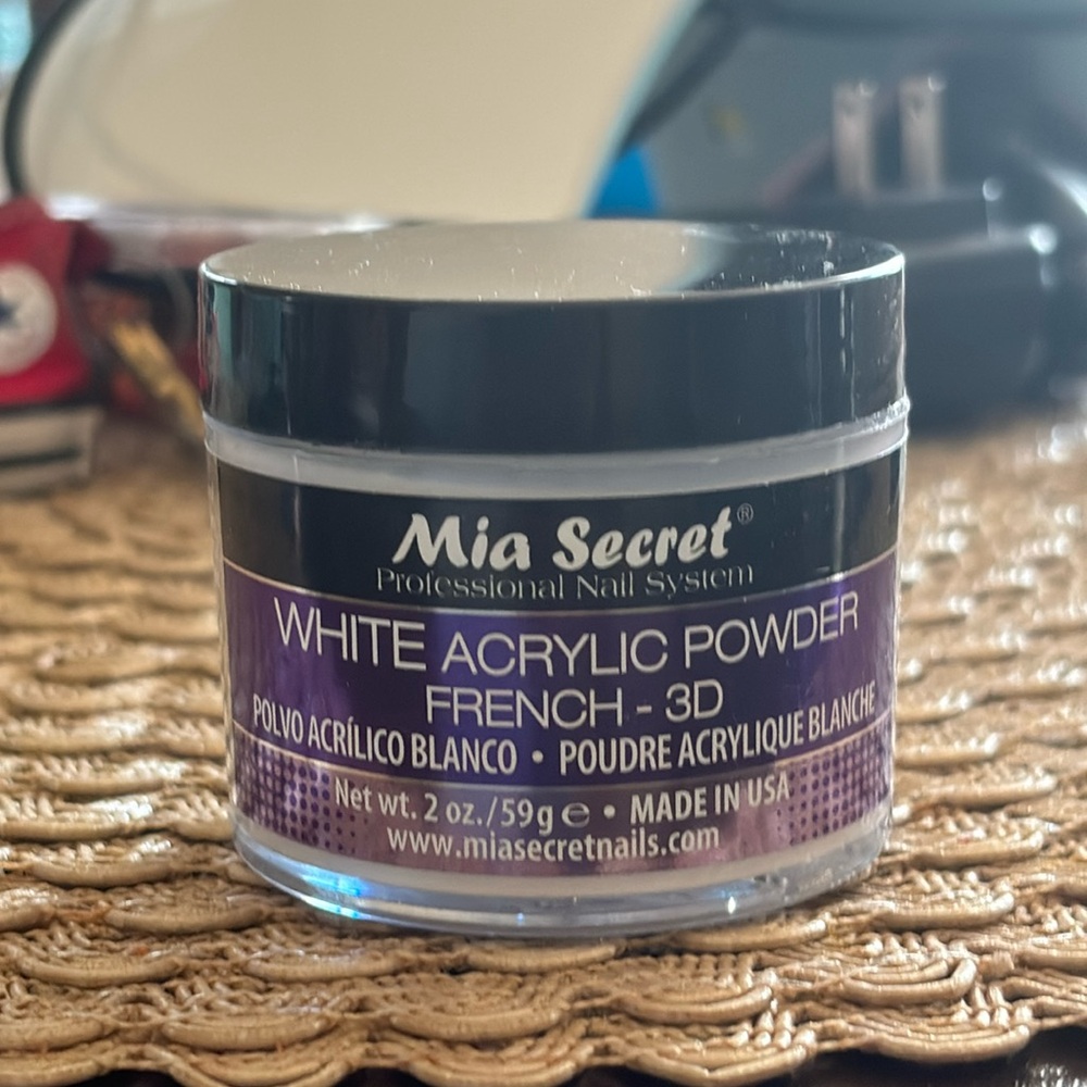 White Mia Secret acrylic powder